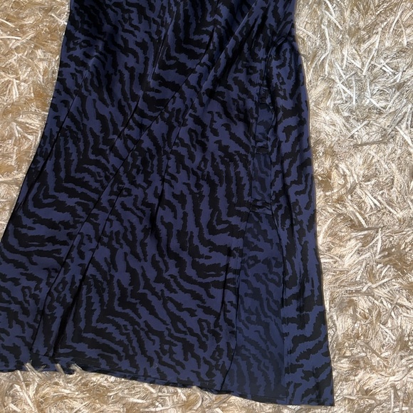 Good American Side Slit Skirt - Picture 7 of 10